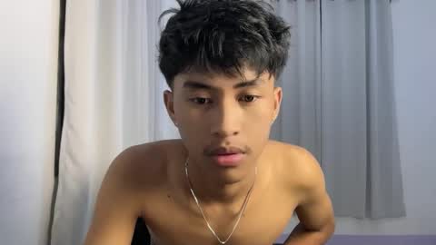 ur_fuckerbttm online show from November 17, 3:14 pm