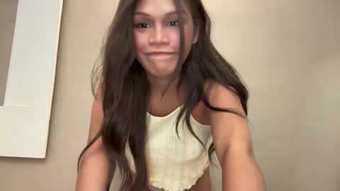 BARBIE- DONT FORGET TO FOLLOW ME AND GIVE ME THUMBS UP online show from February 23, 7:43 am