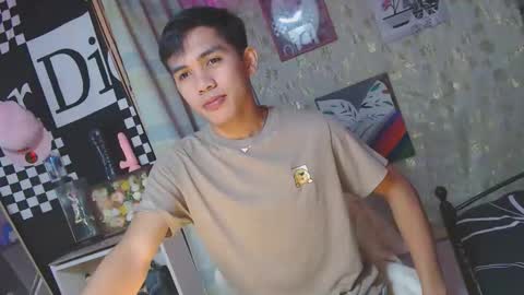 ur_shan21 online show from March 17, 1:43 am