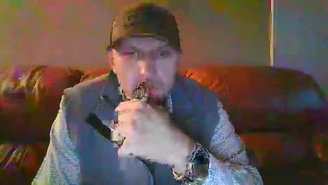 Snapshot of ur_zaddy4now chatting on December 2, 12:23 am ur_zaddy4now online show from December 2, 12:23 am