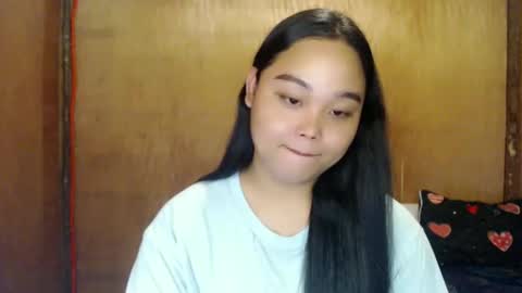 Snapshot of urasian_hotchix69 chatting on January 6, 8:24 am Lycah online show from January 6, 8:24 am