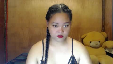Snapshot of urasian_hotchix69 chatting on November 1, 11:26 pm Lycah online show from November 1, 11:26 pm