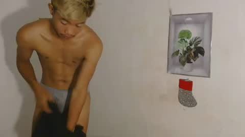 urasian_jomarie online show from March 26, 9:42 pm