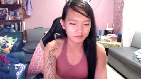 NEWRA  ALLISON online show from March 1, 1:11 am