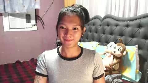 NEWRA  ALLISON online show from May 6, 1:22 am