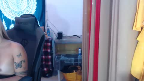 jess online show from December 6, 1:35 am