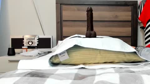 urbantx online show from December 8, 2:25 am