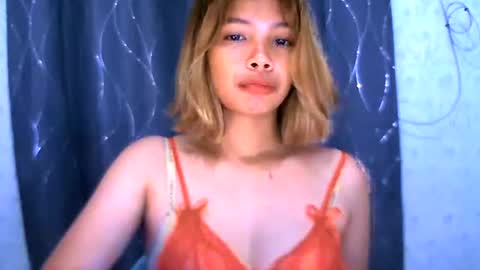 urcutiepiegirl online show from March 26, 7:19 pm