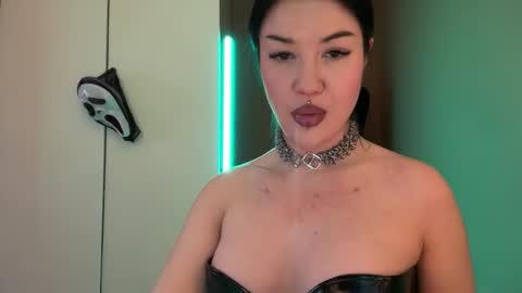 Margo online show from November 10, 12:30 pm