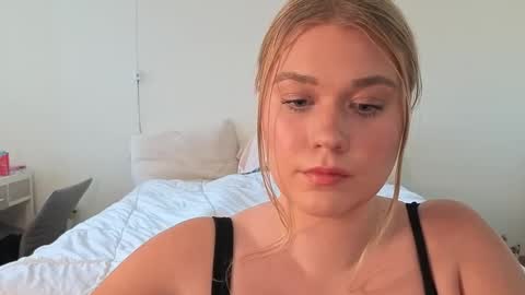 Maryia Kay online show from February 21, 11:10 pm