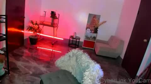Snapshot of urfavouriteobsession chatting on February 26, 6:15 pm Angela Cullens online show from February 26, 6:15 pm