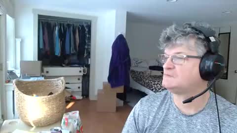 Snapshot of urfavteach50 chatting on December 6, 2:55 pm Gregor online show from December 6, 2:55 pm