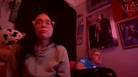 urfxvecouplee online show from October 8, 9:32 pm