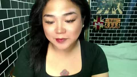 Snapshot of urgirl_dimple chatting on September 29, 10:36 am Dimple online show from September 29, 10:36 am