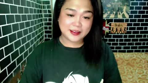 Snapshot of urgirl_dimple chatting on October 25, 9:52 am Dimple online show from October 25, 9:52 am