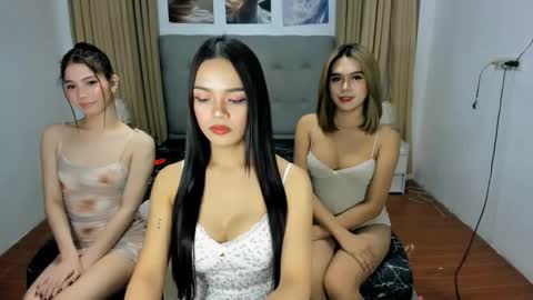 Snapshot of urgorgeoustrisha4u chatting on October 8, 5:52 pm trisha online show from October 8, 5:52 pm