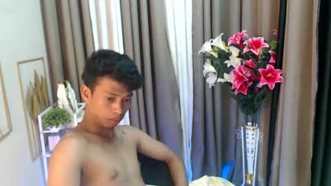 richard online show from April 19, 5:52 am