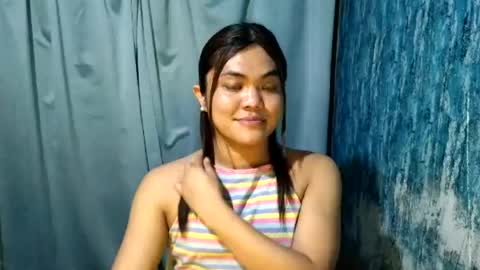 urhottie_bella online show from July 9, 11:58 am
