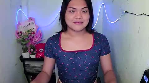Snapshot of urhottie_bella chatting on September 14, 2:51 pm urhottie_bella online show from September 14, 2:51 pm