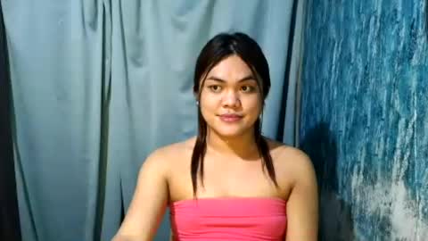urhottie_bella online show from July 24, 3:09 pm