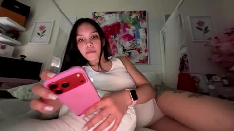 urlittlefilipina online show from March 13, 10:02 pm