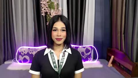 urlovely_jemma online show from May 14, 2:43 am