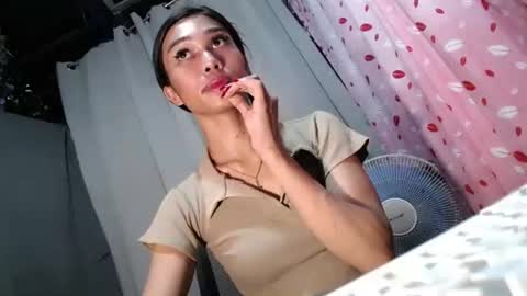 urloverjasmine_xx online show from May 12, 2:15 pm