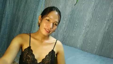 Snapshot of urpinaylovelyjuliaxxx chatting on October 24, 2:51 pm queen julia not into CHEAPGUY online show from October 24, 2:51 pm