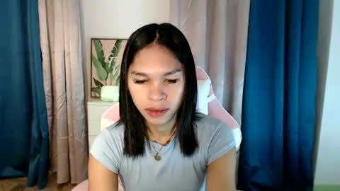 Snapshot of ursweet_zeviixx chatting on January 29, 2:30 am ursweet_zeviixx online show from January 29, 2:30 am