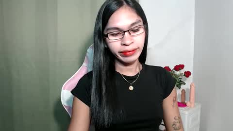 Snapshot of ursweet_zeviixx chatting on October 3, 12:13 pm ursweet_zeviixx online show from October 3, 12:13 pm