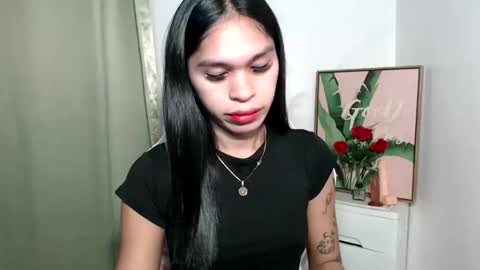 ursweet_zeviixx online show from October 24, 9:21 am