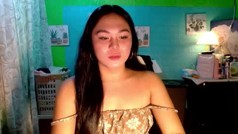 YOURGIRLCAMILLA online show from December 2, 2:15 pm