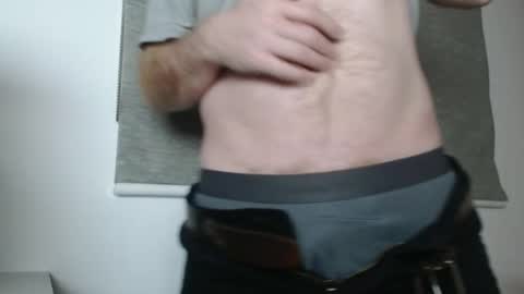 Snapshot of us5030 chatting on January 8, 6:31 pm US5030 online show from January 8, 6:31 pm