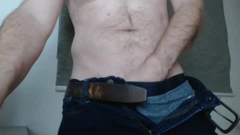 Snapshot of us5030 chatting on January 1, 6:06 pm US5030 online show from January 1, 6:06 pm