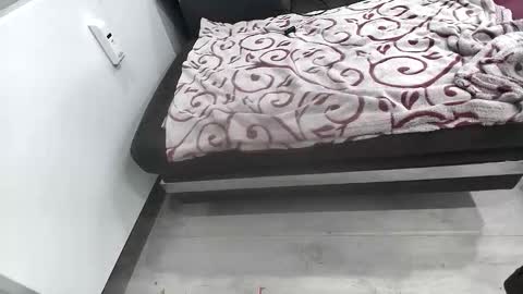 BamBam online show from December 21, 11:00 pm