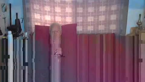 usednotbroken1 online show from March 25, 3:52 pm