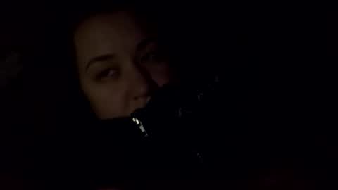 usefulhole online show from December 17, 2:29 am