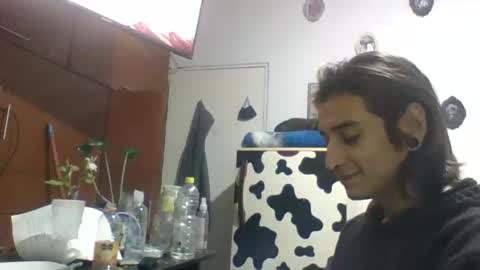 user_of_existance online show from April 3, 7:15 am