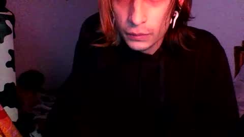 user_of_existance online show from April 19, 10:27 am