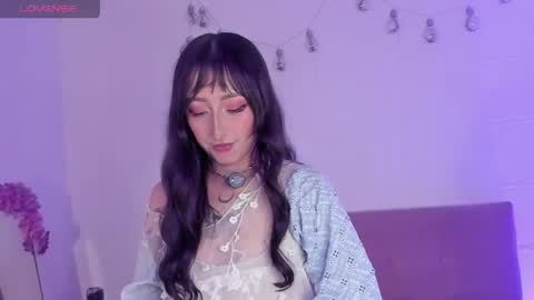 v1cky_ online show from April 12, 2:26 am