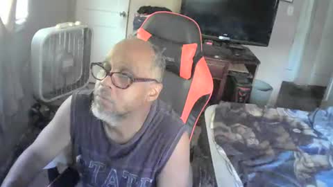 V online show from July 4, 12:42 pm