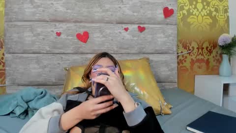 vaaiolett_12 online show from February 27, 5:04 pm