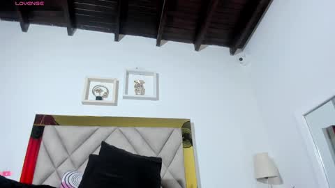Snapshot of vahiolet_fuentes chatting on February 19, 7:26 pm vahioleth online show from February 19, 7:26 pm