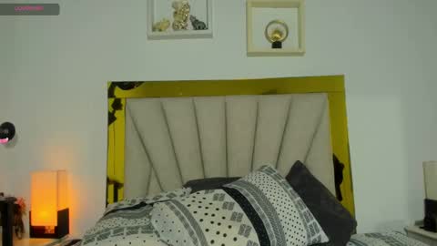 Snapshot of vahiolet_fuentes chatting on January 15, 3:00 am vahioleth online show from January 15, 3:00 am