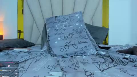 Snapshot of vahiolet_fuentes chatting on January 17, 9:17 am vahioleth online show from January 17, 9:17 am