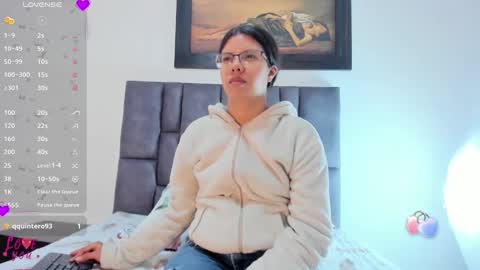 Vahiolet smith online show from May 9, 3:23 am