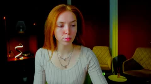 vaiolet_lovely online show from April 20, 4:48 am