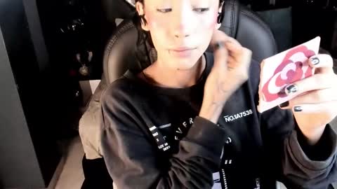 Vaioleth online show from January 31, 8:50 pm