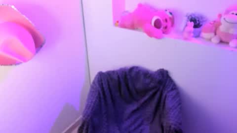 vaiolett_69 online show from February 27, 5:33 am