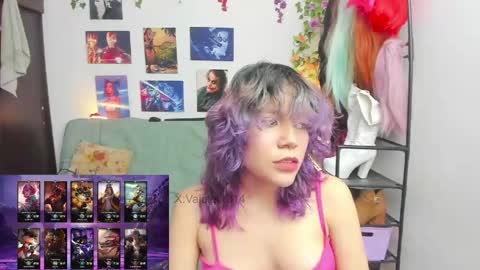 Vaiolet1314 online show from May 15, 1:58 am